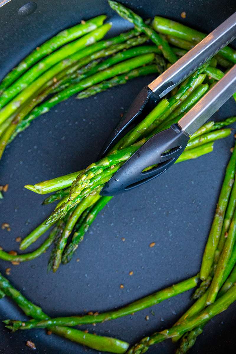 how-to-pan-fry-asparagus-the-kitchen-magpie-low-carb